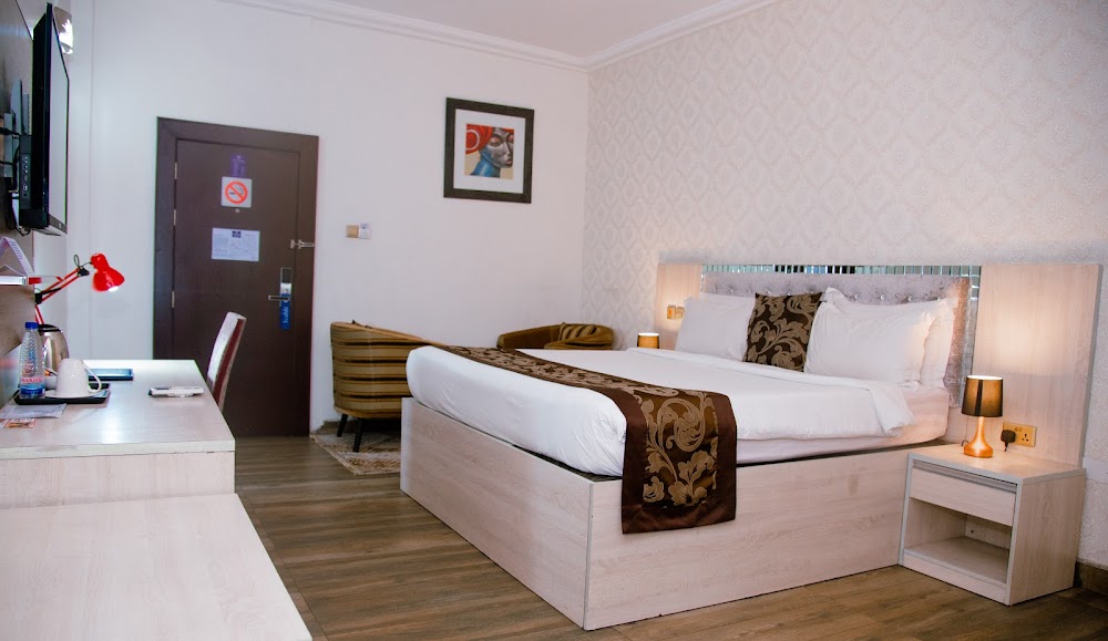Golden Tulip Hotel photo 3
